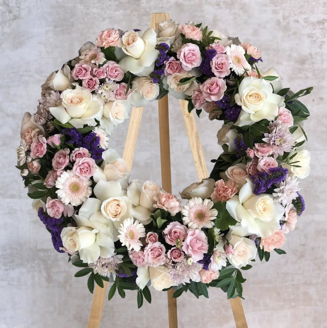 Eternity Wreath with Easel