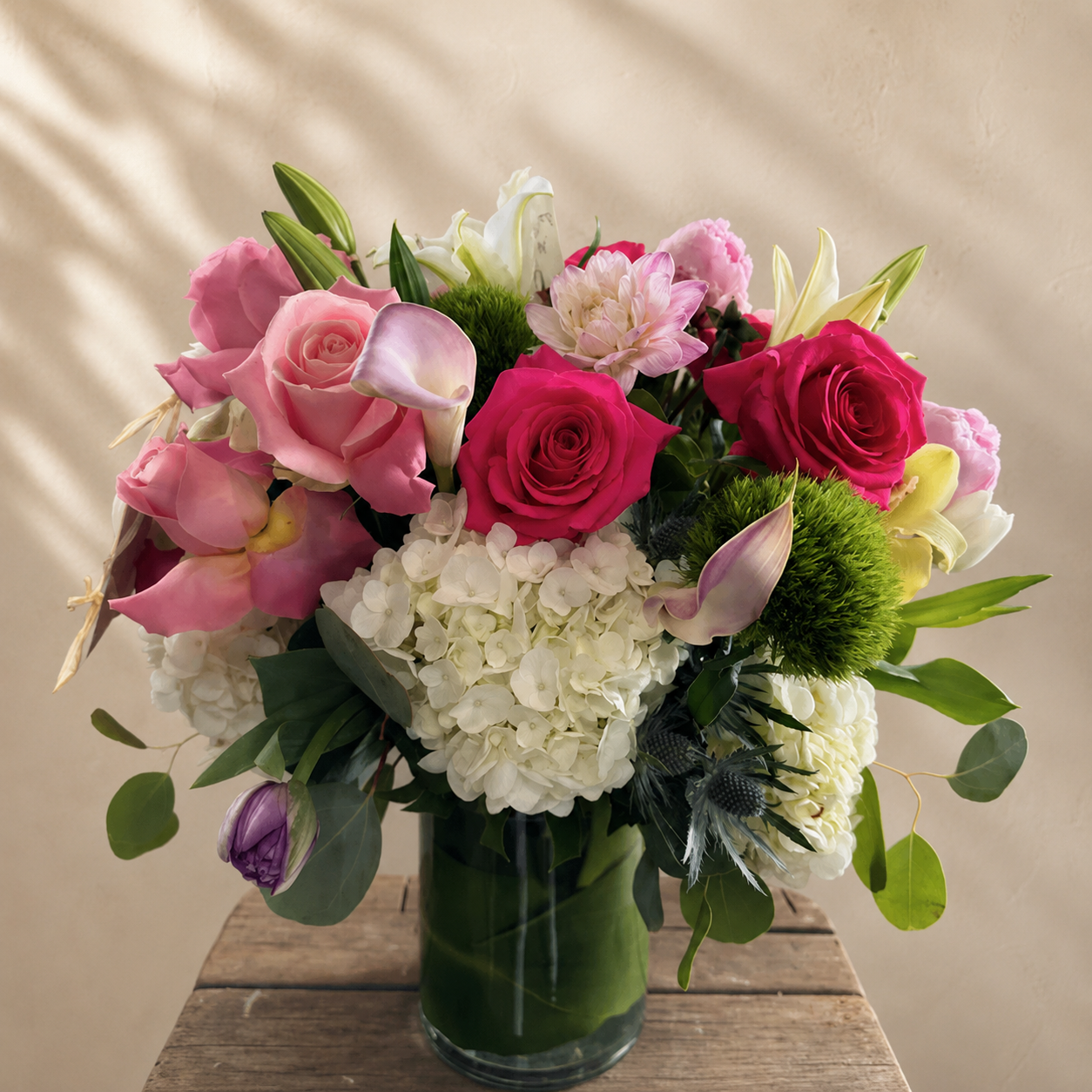 Rosé Elegance ( seasonal blooms )